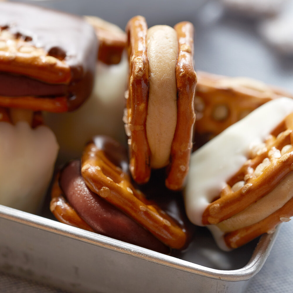 Peanut Butter & Chocolate Pretzel Bites